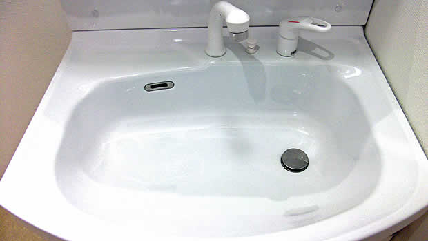 岐阜片付け110番の洗面台のお掃除サービス